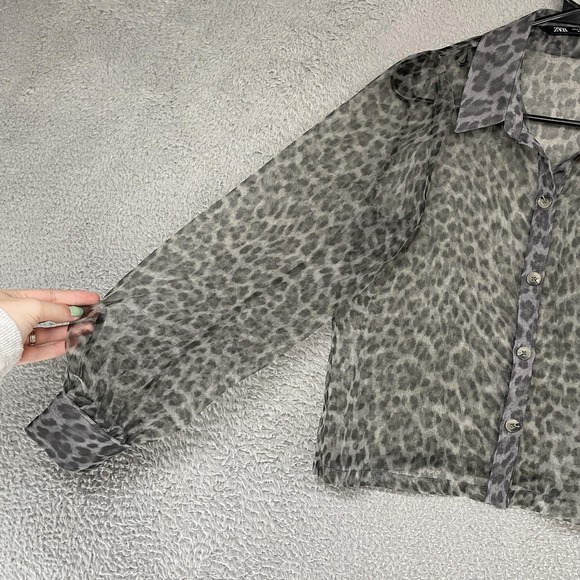 Zara Sheer Leopard Button Up Top Womens Small Gray Cropped Balloon Sleeve Y2K - Picture 4 of 13